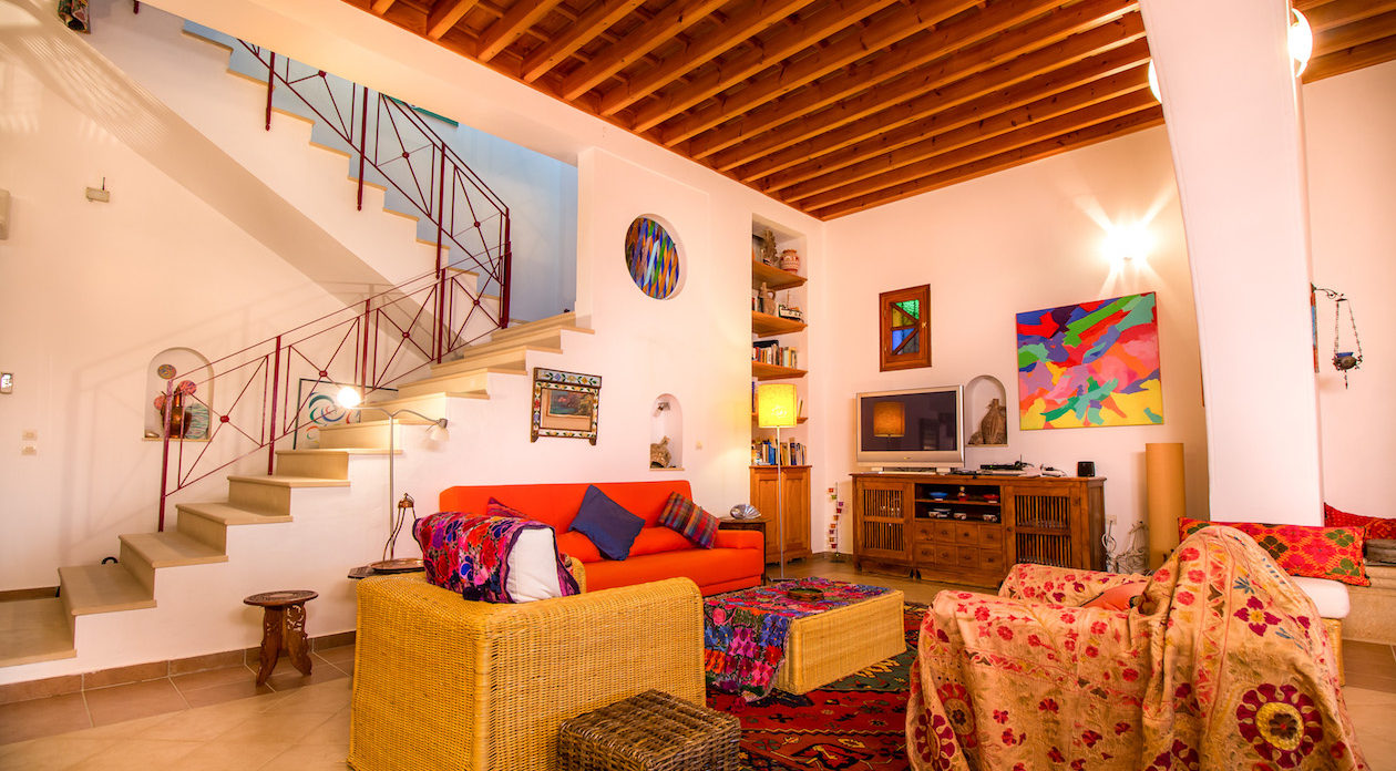 Spacious Living Room property for sale in Rhodes, Greece
