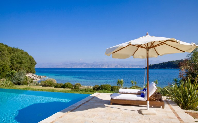 Stunning infinity pool, property for sale in Corfu, Athens