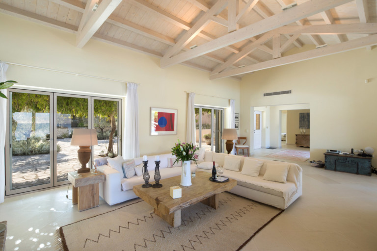 Calming interiors, property for sale in Corfu, Greece