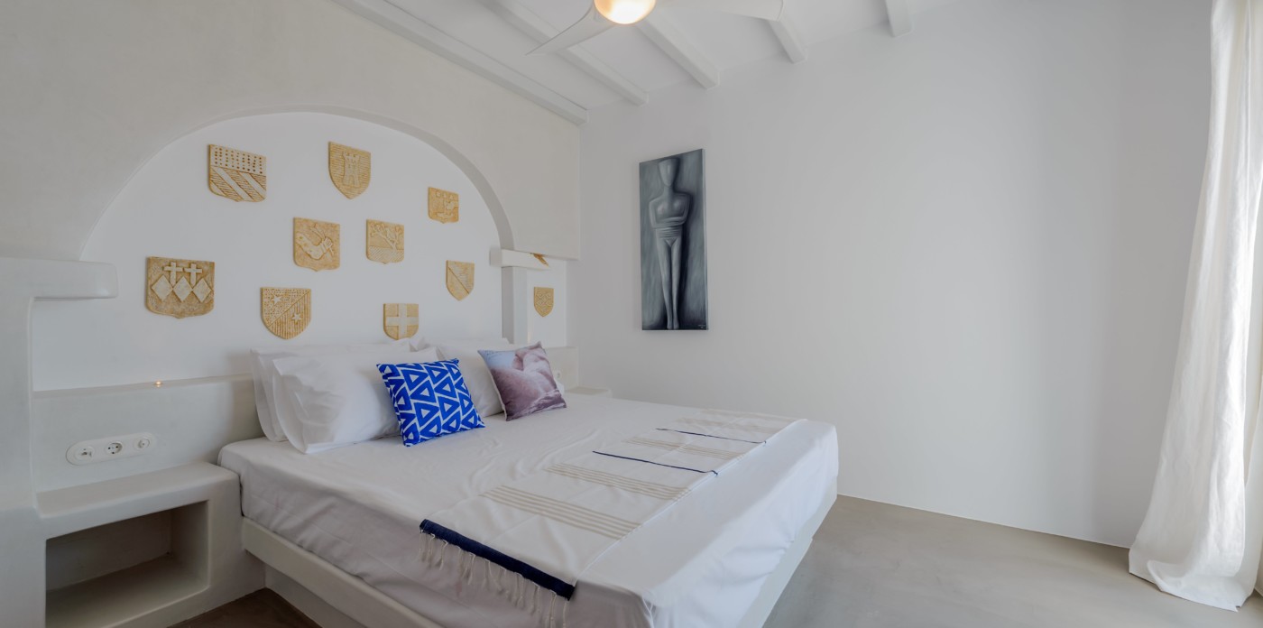 Bedroom Blue Wave Naxos Greece Sotheby’s International Realty 4