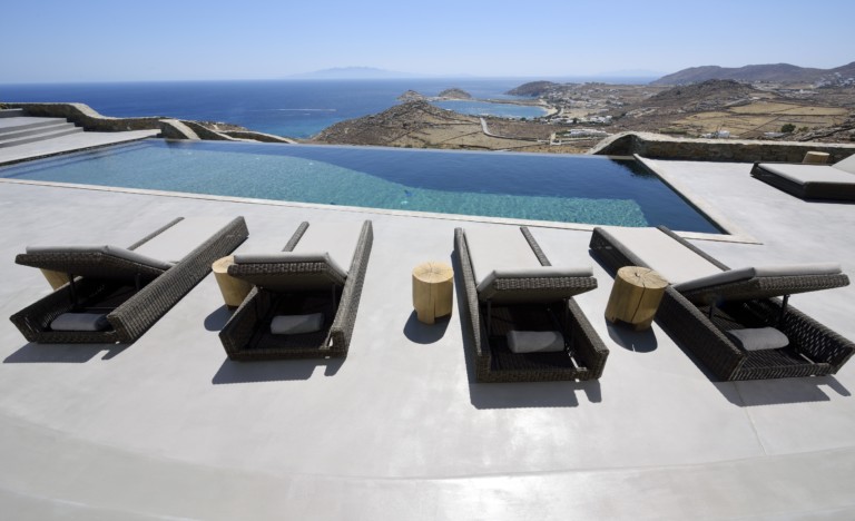 modern / mediterranean villa : Summer Solstice Mykonos, Cyclades, Southern Aegean