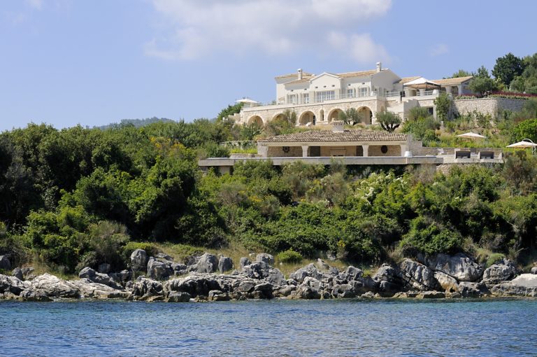 estate mansion modern / mediterranean romantic villa : Sea Rose Corfu, Ionian islands