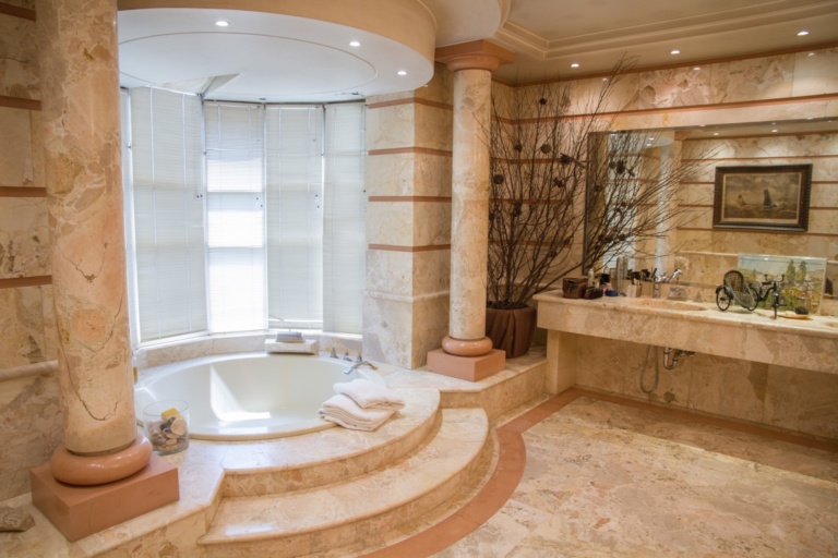 A sumptuous bathroom to soak away the stress of the day property for sale in Athens Greece