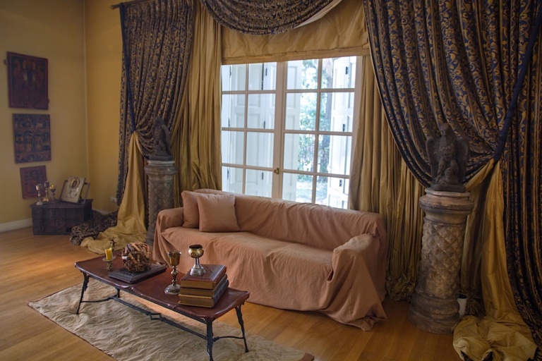 Beautifully draped curtains property for sale in Athens Greece
