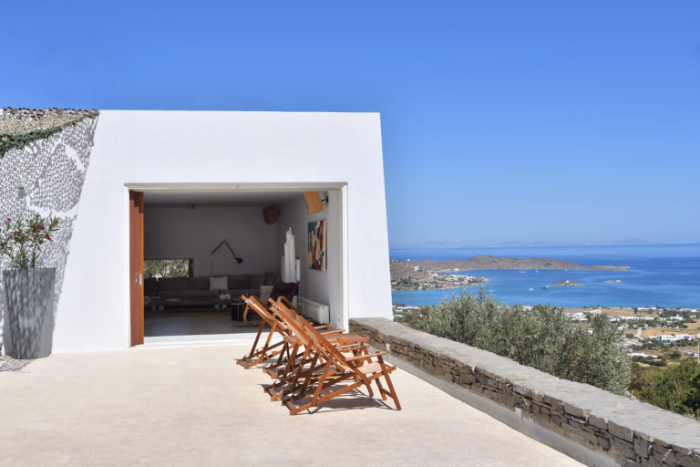 authentic modern / mediterranean villa : Sonata Paros, Cyclades, Southern Aegean