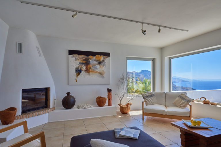 Cozy living space, villa for sale in Crete Greece
