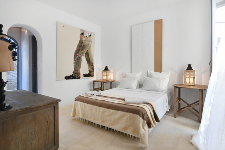 Neutral cool tones in the bedroom property for sale in Paros Greec
