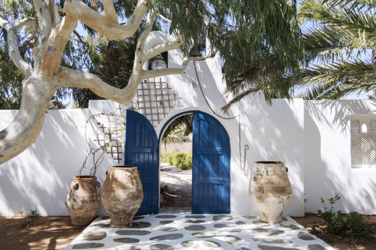 Through the blue door property for sale in Paros Greec
