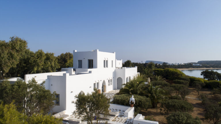 330 sq.m of stunning villa property for sale in Paros Greec