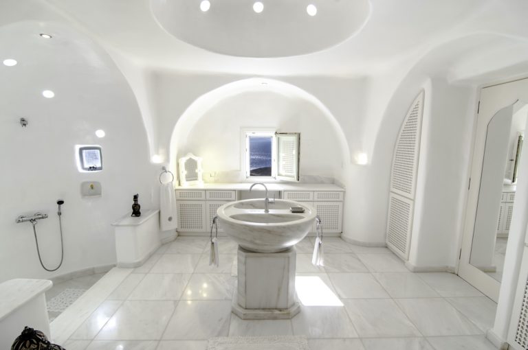 Stunning bathroom, property for sale in Mykonos, Greece