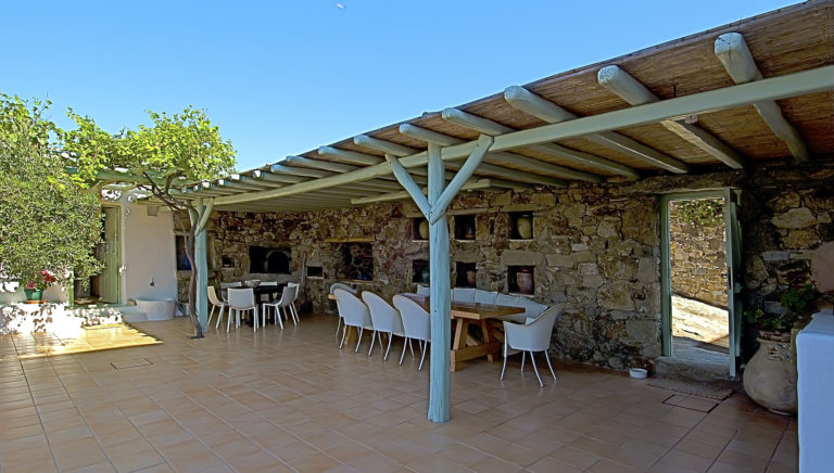 Outdoor dining space, property for sale in Mykonos, Greece