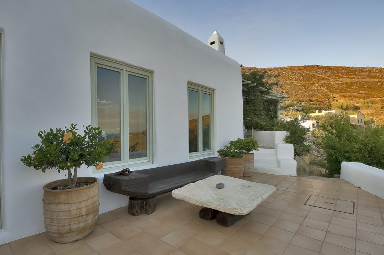 Breakfast out here is a great way to start the day, property for sale in Mykonos, Greece
