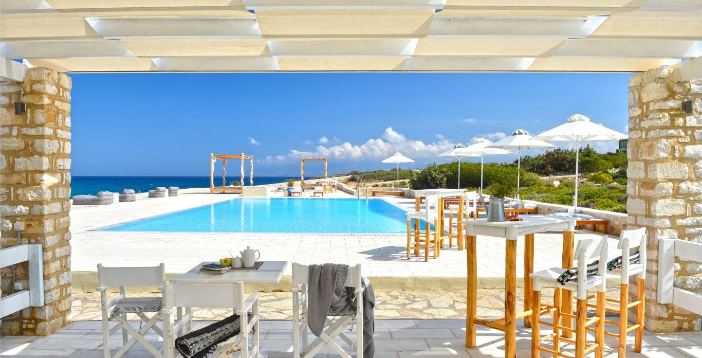 Under the shade of the midday sun property for sale in Paros Greece