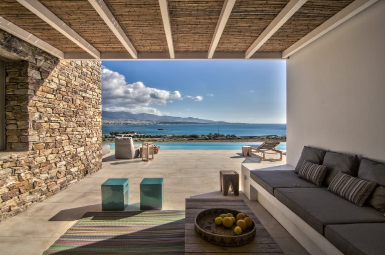 modern / mediterranean villa : Skye Antiparos, Cyclades, Southern Aegean