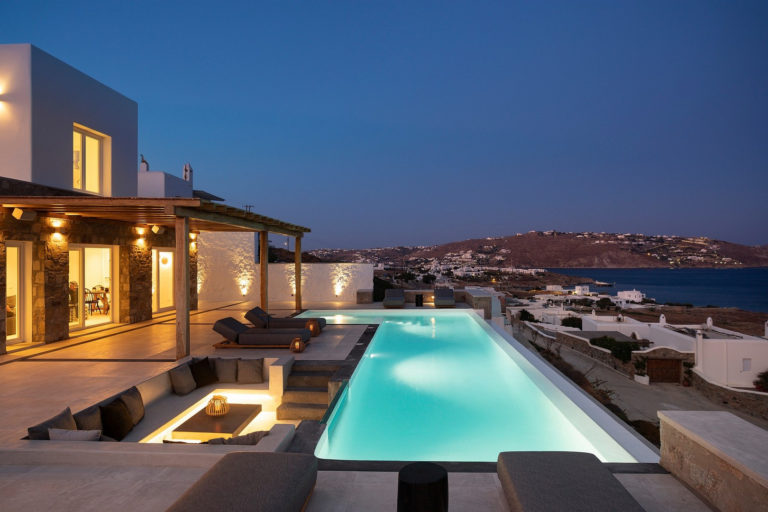 modern / mediterranean villa : Soraya Mykonos, Cyclades, Southern Aegean