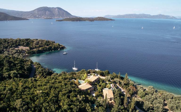 authentic mansion romantic villa : Emilyn Meganisi, Lefkada, Ionian islands