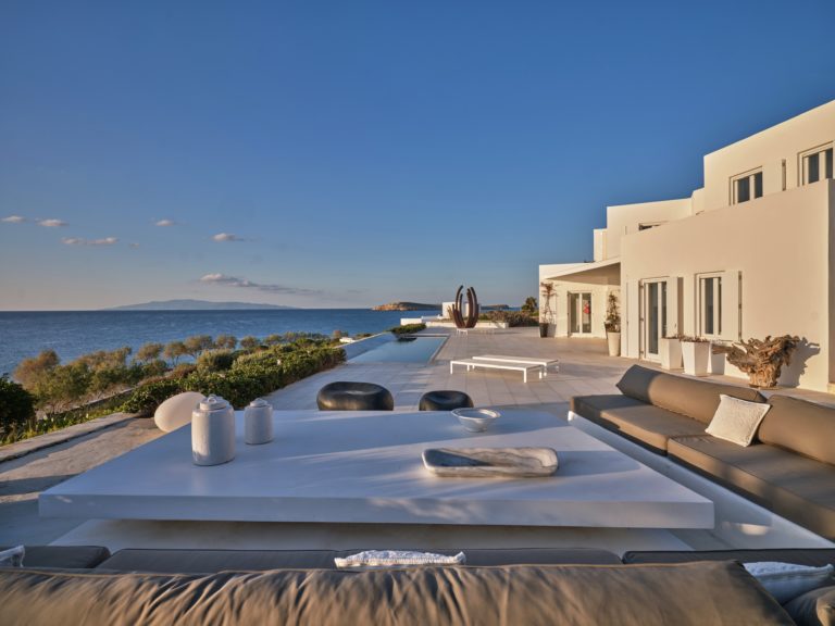 authentic estate modern / mediterranean villa : Ivy Paros, Cyclades, Southern Aegean