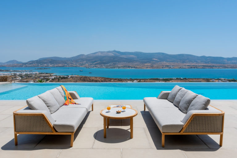 modern / mediterranean villa : Anima Antiparos, Cyclades, Southern Aegean
