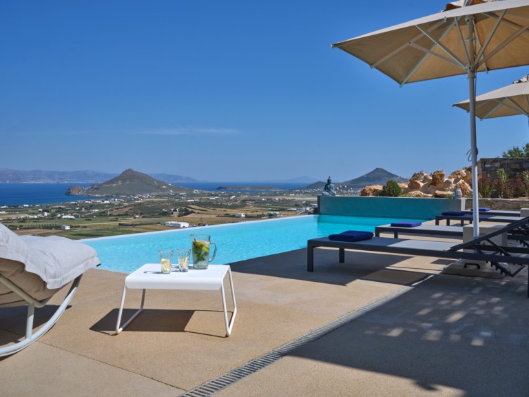 authentic modern / mediterranean villa : Bianca Paros, Cyclades, Southern Aegean