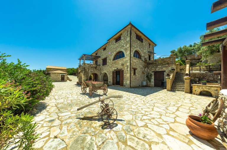 houses for sale : Skinaria Estate Zakynthos, Ionian islands