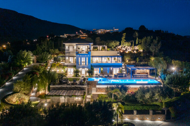 estate modern / mediterranean villa : Phaedra Crete