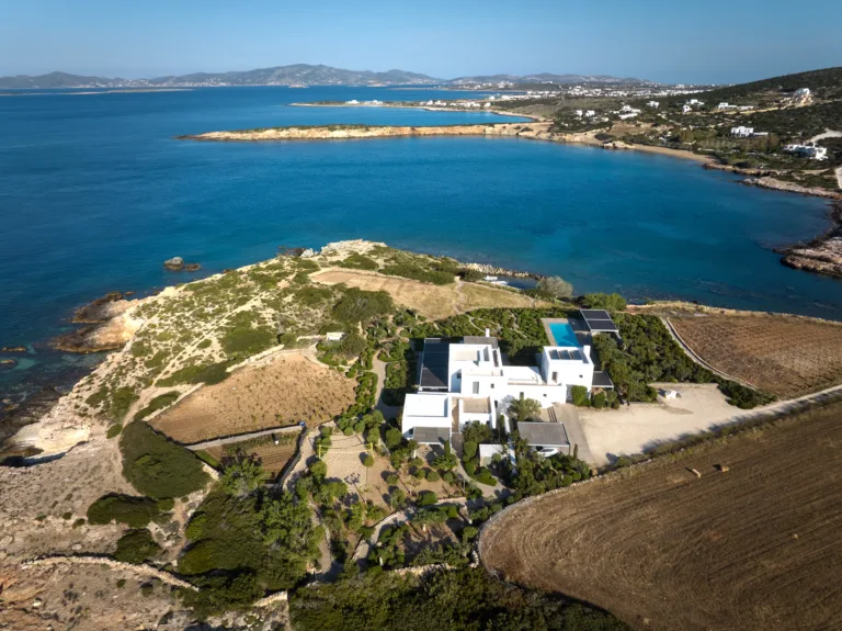 authentic estate modern / mediterranean romantic villa : Valora Paros, Cyclades, Southern Aegean