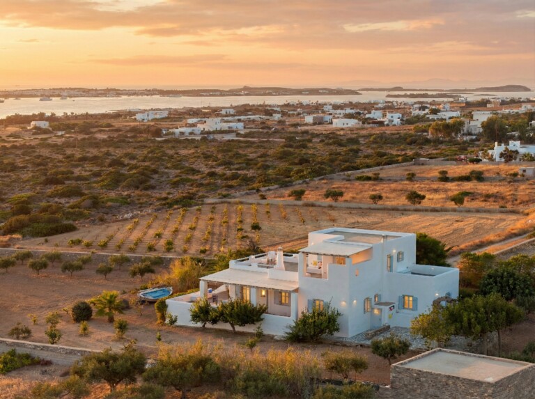 houses for sale : Anais Paros, Cyclades, Southern Aegean