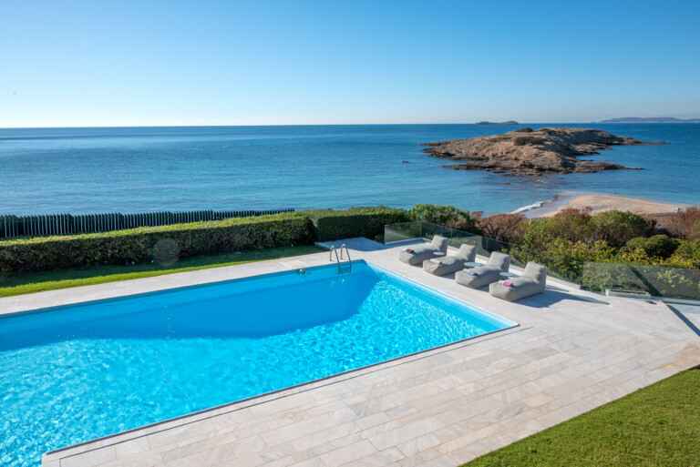 modern / mediterranean villa : Palmeira Agia Marina, Athens Riviera, Attica