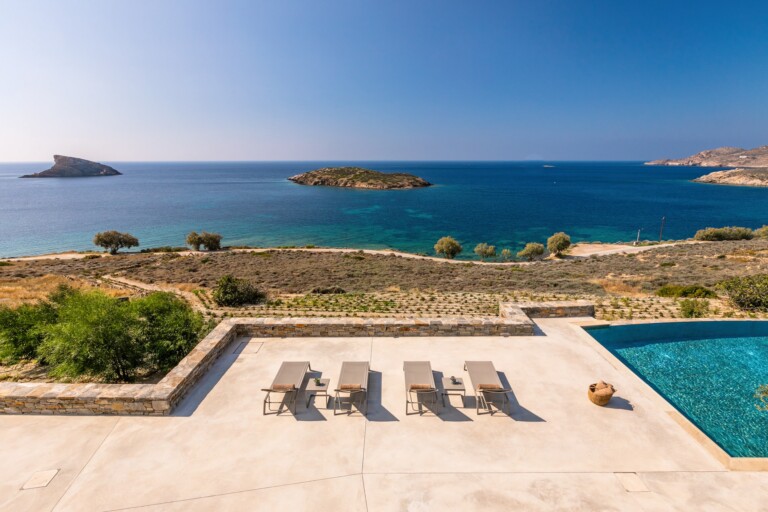 modern / mediterranean villa : Éclat Syros, Cyclades, Southern Aegean