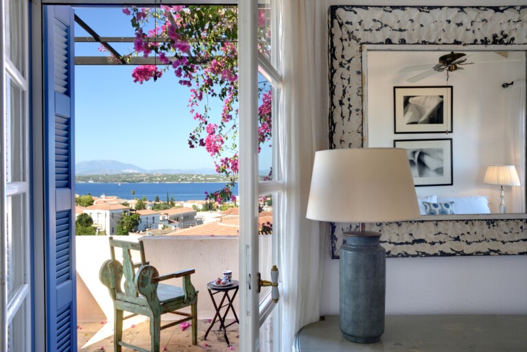 authentic estate mansion romantic villa : Hibiscus Spetses, Saronic Gulf