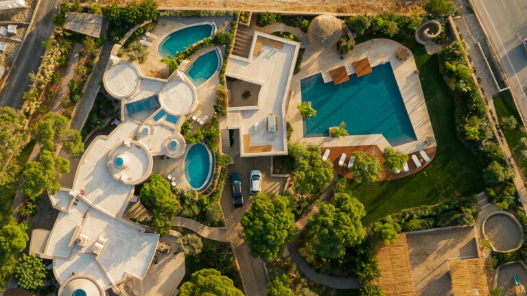 : Oasis Athens Riviera, Attica